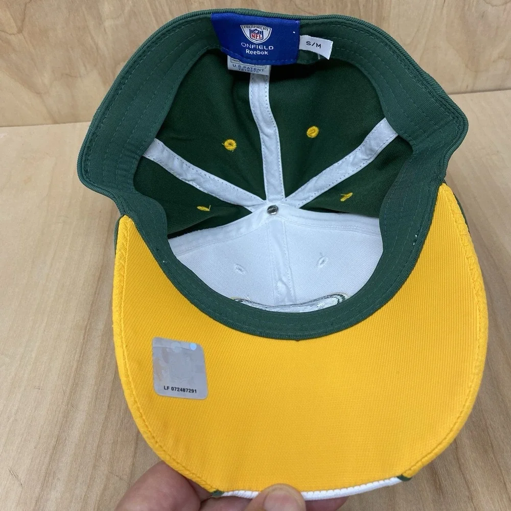 Green Bay Packers Cap Hat Sz S/M Sideline Flexfit Hat On-Field Reebok NFL